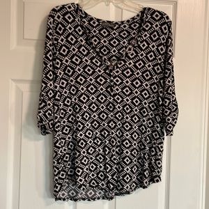 Market & Spruce size large shirt- super soft!